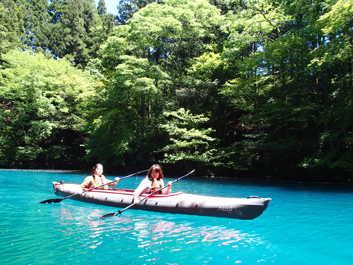 Canoe on Shima Lake