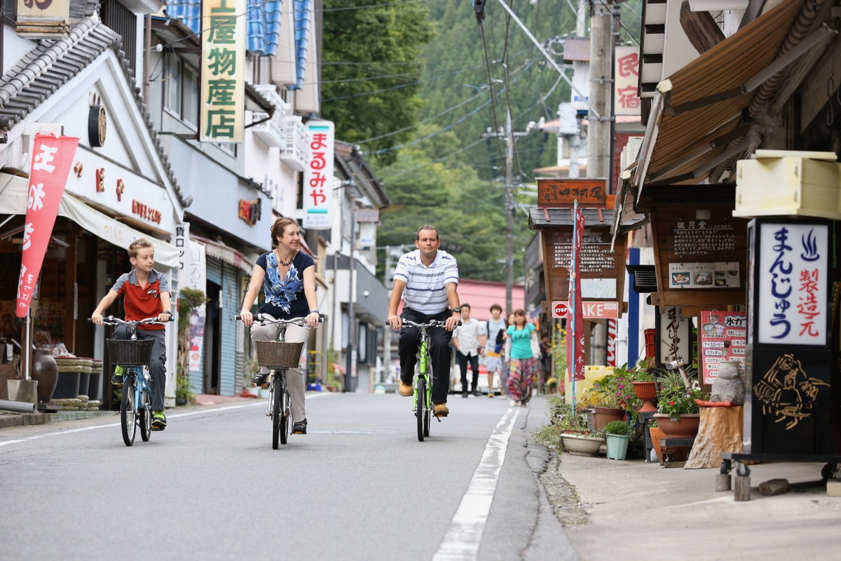 群馬県吾妻郡は日本一の温泉大国 四万 草津 万座 沢渡 川原湯 尻焼