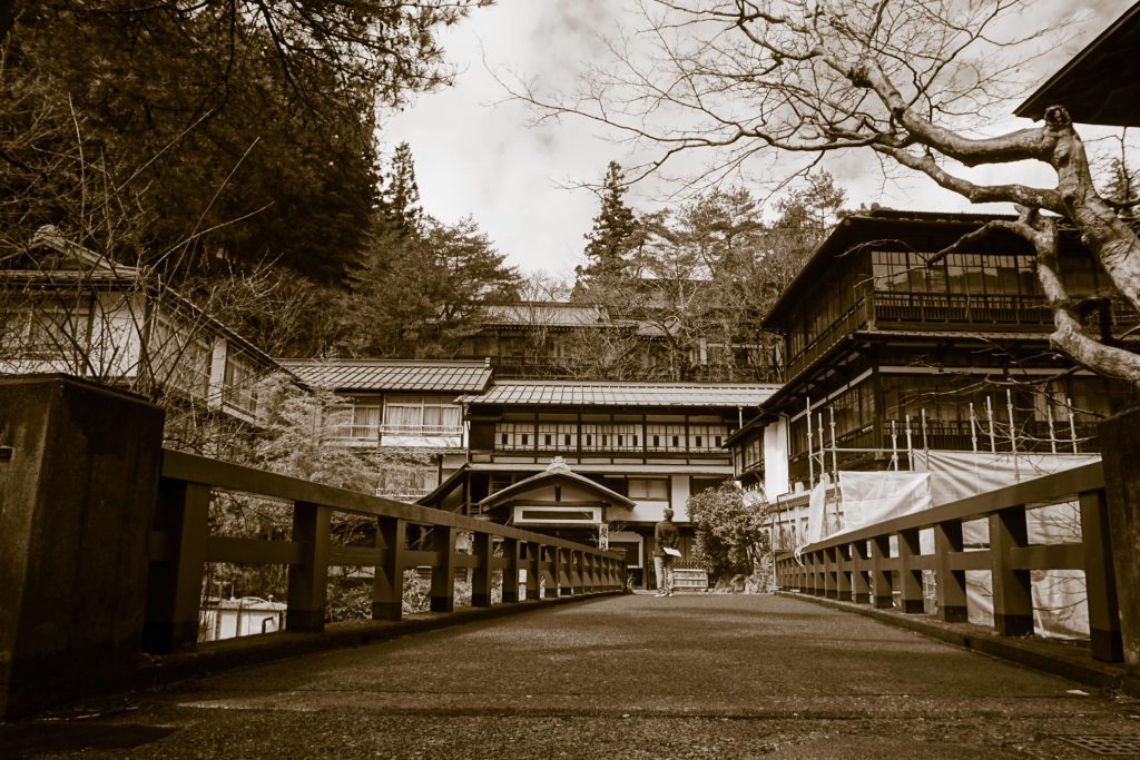 積善館本館