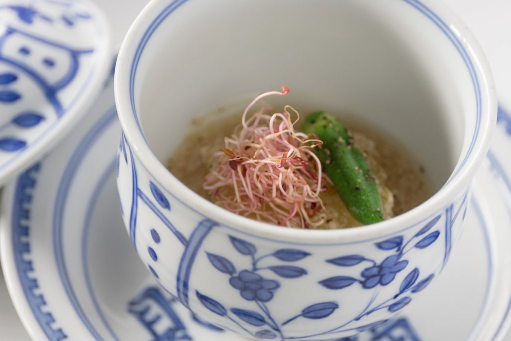 冬瓜含煮　赤城鶏そぼろ餡