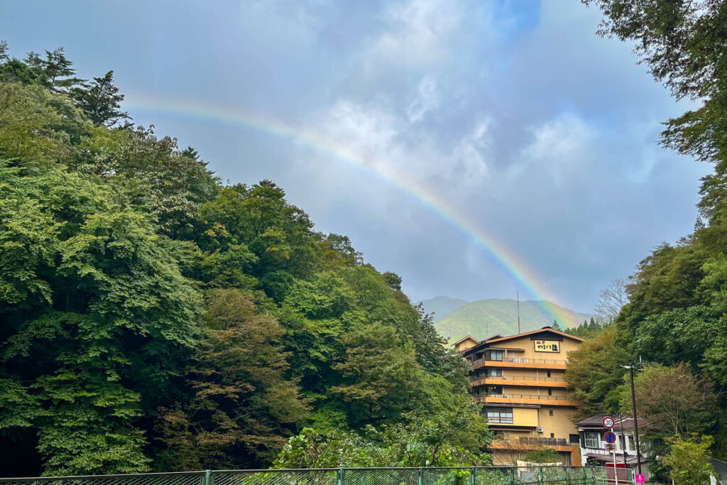 四万温泉街の虹