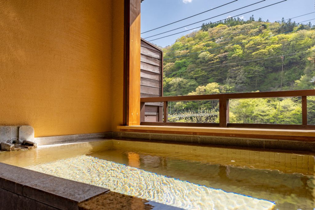 Onsen bath of Hana room