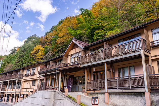 四万温泉柏屋旅館