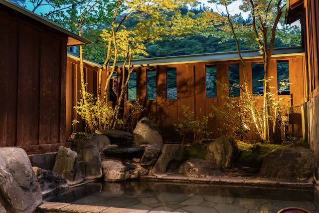 四万温泉柏屋旅館